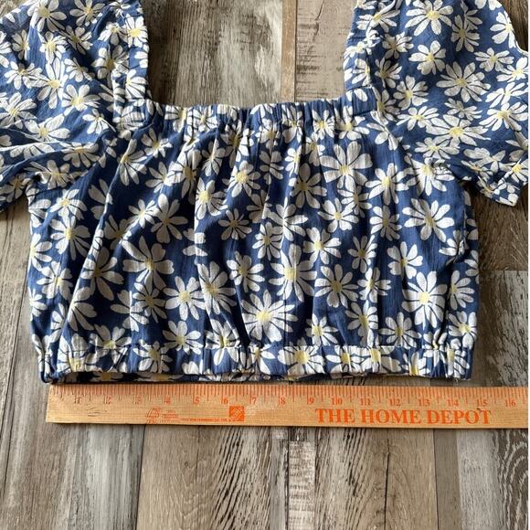 American Eagle Womens Daisy Floral Crop Bubble Top Sz Medium Puff Short Sleeve - Picture 7 of 8
